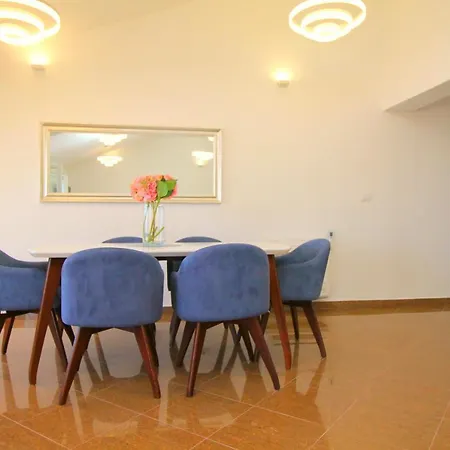 Lux Przno View Penthouse Apartment *